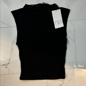 Zara classic lack high neck cropped shell.